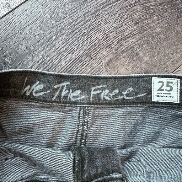 Free People We The Free pleated denim skirt washed black size 25 small - Picture 4 of 6